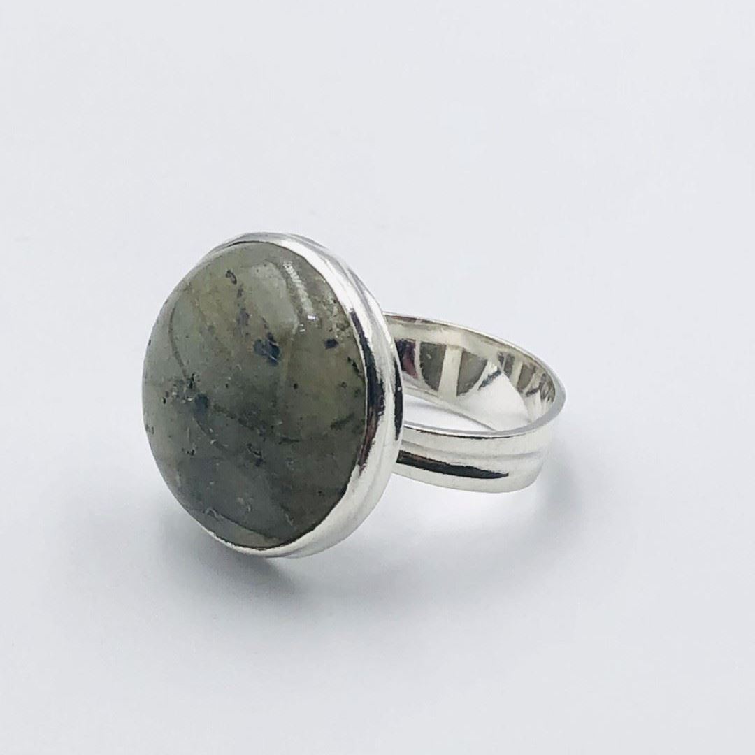 Серебряное кольцо 925° 9 г.